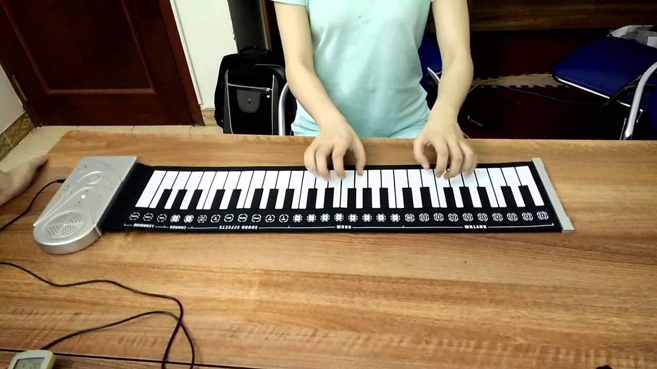 Giải đáp thắc mắc – Đàn piano cuộn có tốt không?